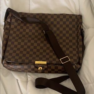 Louis Vuitton Messenger Bag